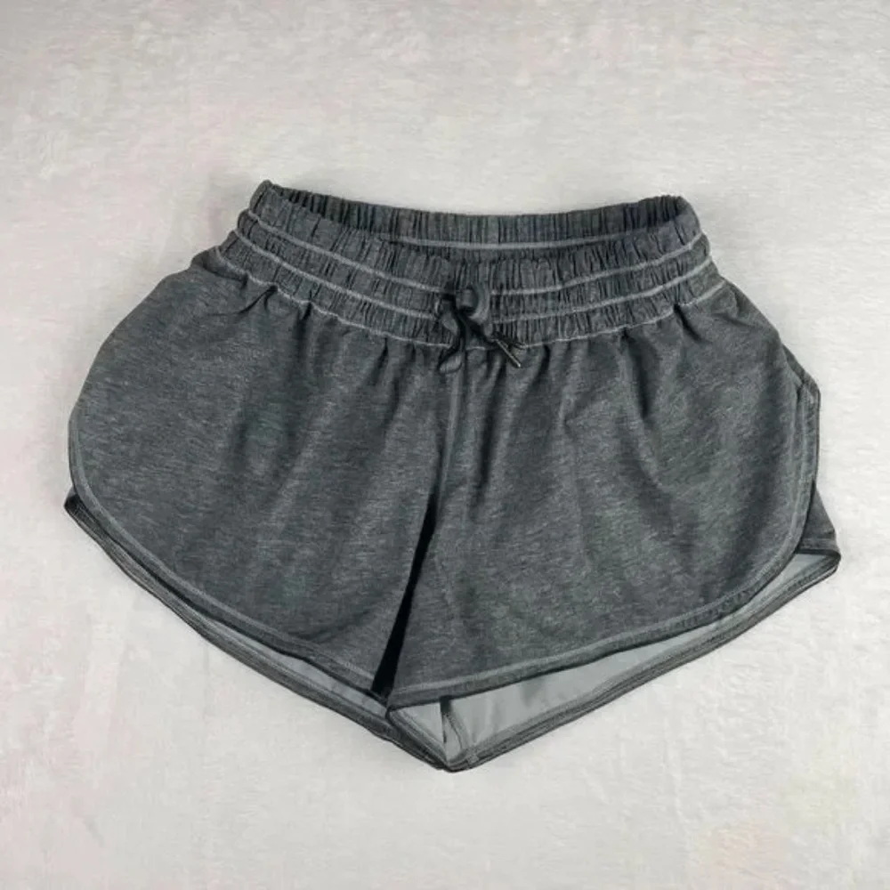 Lululemon Seek The Heat Short